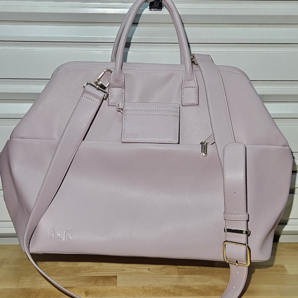 Collectors Edition - BRAND NEW - BEIS The Weekender Bag Wicked "W" with Lining